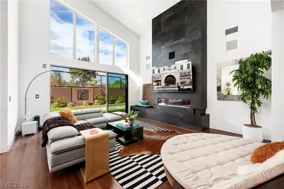 10518 Calico Terrace Avenue Living Room