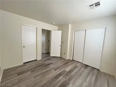 5220 Paradise Valley Avenue Bedroom