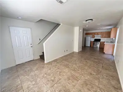 5220 Paradise Valley Avenue Living Room