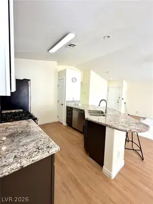 7005 Pacific Coast Street Kitchen