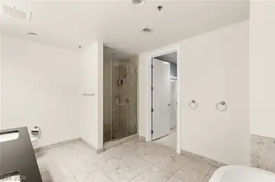 4525 Dean Martin Drive 409 Primary Bathroom