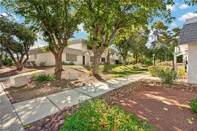 185 Pecos Way 6, Las Vegas
