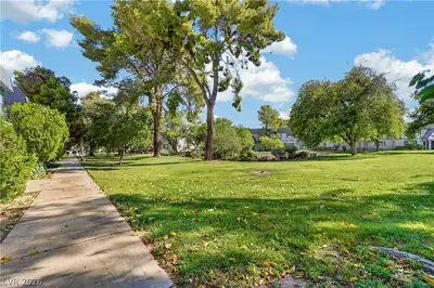185 Pecos Way 6 Yard