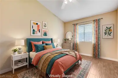 9301 Mountain Range Avenue Bedroom