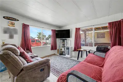 3802 Pecan Lane Living Room
