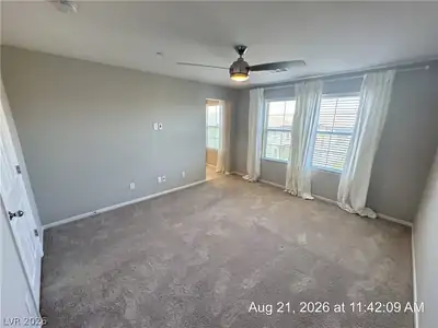 720 Sleeping City Avenue Bedroom