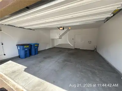 720 Sleeping City Avenue Garage