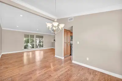 7529 West Gilmore Avenue Dining Area
