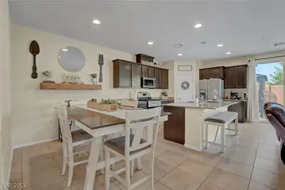 3924 Juanita May Avenue Kitchen
