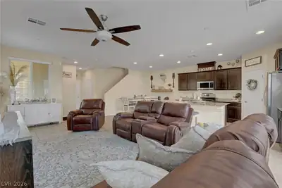 3924 Juanita May Avenue Living Room