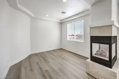 1304 Kingdom Street Living Room