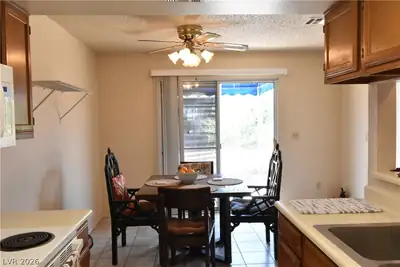 5851 Medallion Drive 101 Dining Area