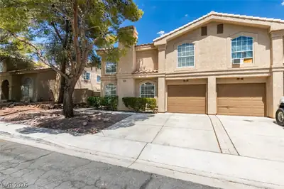 2838 Dawn Crossing Drive Front of Structure