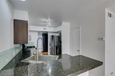 2838 Dawn Crossing Drive Kitchen