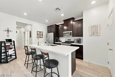 9476 White Fir Grove Court, Las Vegas, NV 89143 Kitchen