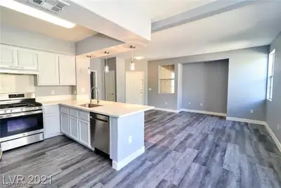 9901 Trailwood Drive 1104, Las Vegas