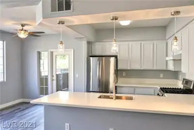 9901 Trailwood Drive 1104 Kitchen
