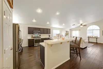3488 Cherbourg Avenue Kitchen