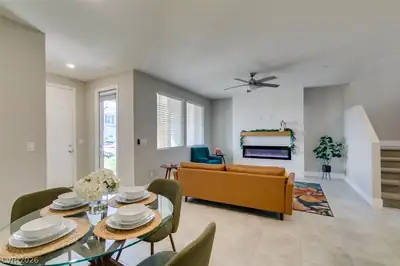 3179 Brynley Avenue Dining Area