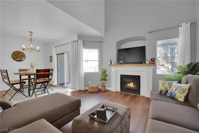 2000 Quarry Ridge Street 104 Living Room