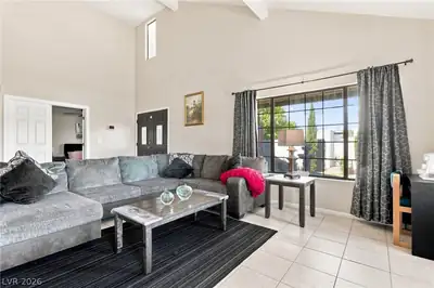 1907 East Viking Road Living Room
