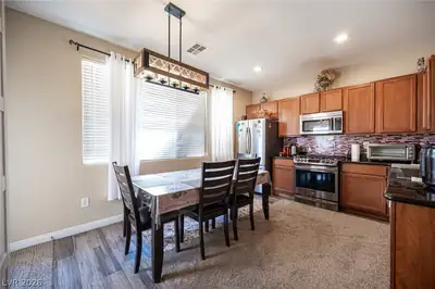 6882 Bronze Meadow Avenue Kitchen