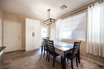 6882 Bronze Meadow Avenue Dining Area
