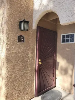 9325 West Desert Inn Road 178 Entry