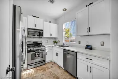 136 Samantha Rose Street, Henderson, NV 89012 Kitchen