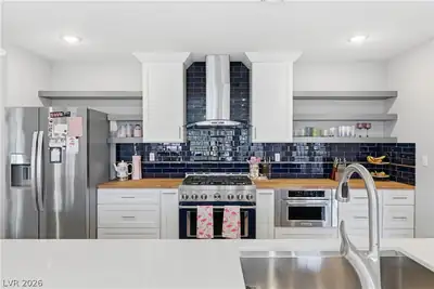 250 Garfield Drive Kitchen