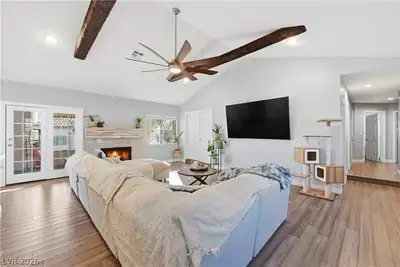 250 Garfield Drive Living Room