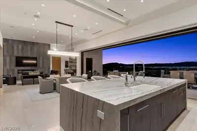 657 Ridgestone Rim Court Kitchen