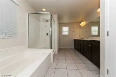 5729 Artesia Fountain Street Primary Bathroom