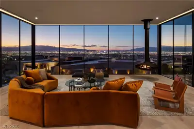 11 Chisel Crest Court, Henderson