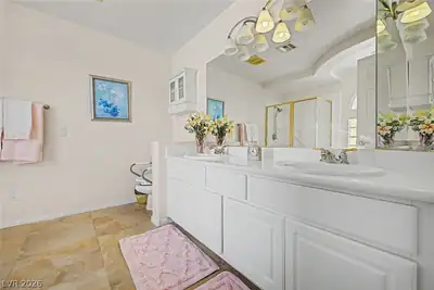 664 Pacific Star Court Primary Bathroom