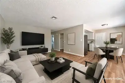 4610 Pioneer Avenue Living Room