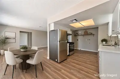 4610 Pioneer Avenue Kitchen