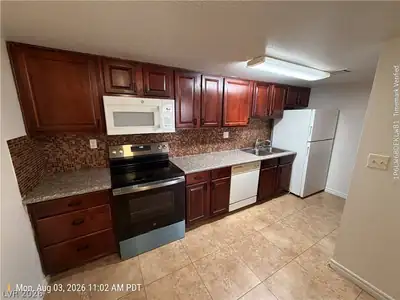 5161 River Glen Drive 145 Kitchen