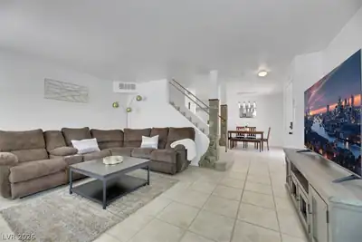 7989 Lisa Dawn Avenue, Las Vegas
