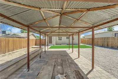 433 North 10th Street Patio