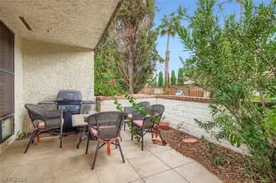 2543 Laconia Avenue Patio
