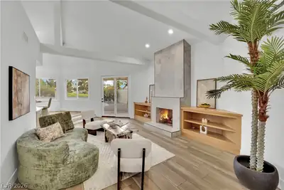 7565 Spanish Bay Drive Living Room