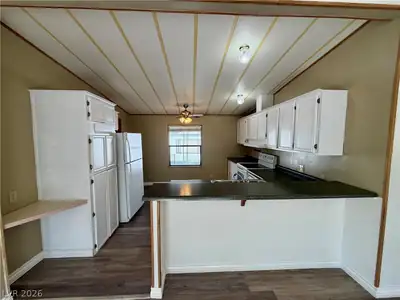 230 Shoshone Lane Kitchen