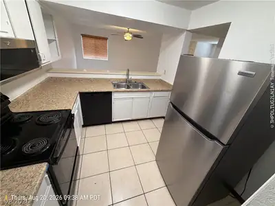 6750 Del Rey Avenue 108 Kitchen