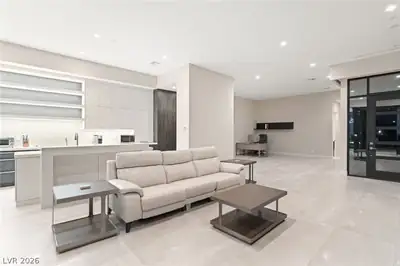 656 Falcon Summit Court Living Room