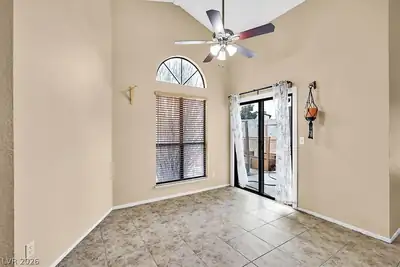 3820 Rhine Way Dining Area