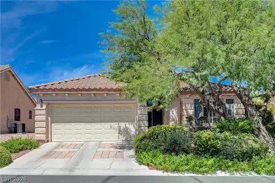 8316 Dawn Breeze Avenue Las Vegas, NV 89131