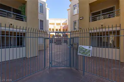 210 East Flamingo Road 117 Courtyard
