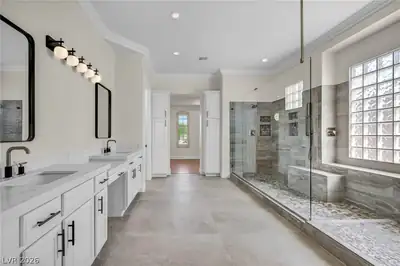 4754 Riva De Romanza Street Primary Bathroom