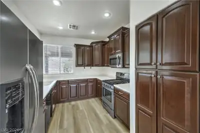 168 Ridge Crossing Avenue Kitchen